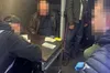 У Запоріжжі заступник начальника ТЦК викидав долари з вікна автівки: що сталося