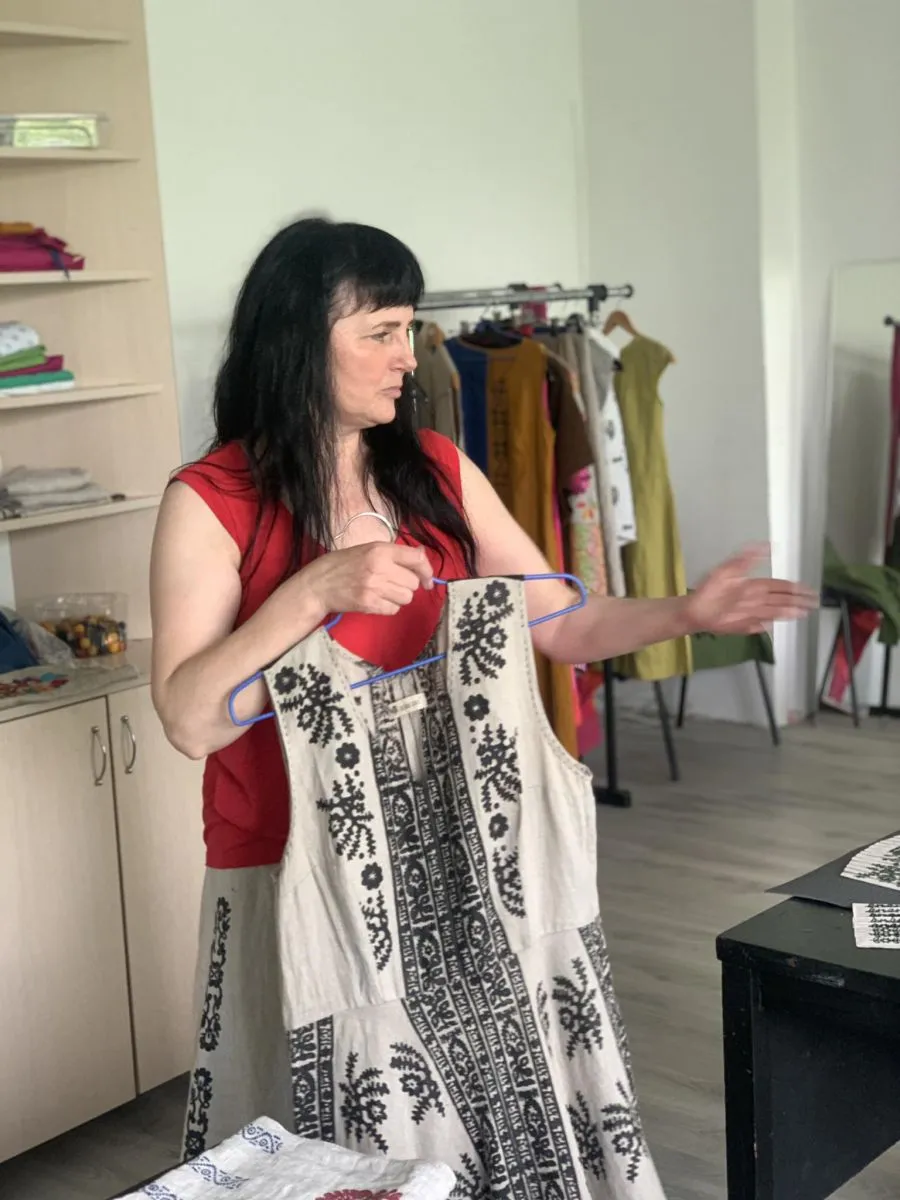 Сукня з вибійкою
