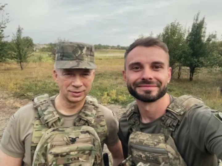 На фронті - разом із Головнокомандувачем ЗСУ Олександром Сирським.