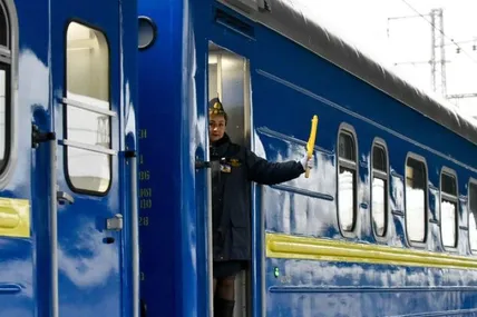 Атака рф: на Миколаївщині пасажирські поїзди курсуватимуть із затримками