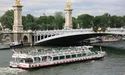 Сеною «пропливли» дев’ять століть…
