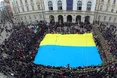 Сьогодні на площі Ринок у Львові сотнею голосів заспівали Гімн України