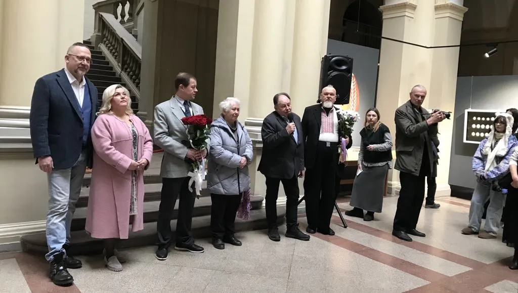 Виставку "Писанкові коники" відкрив директор Музею Ігор Кожан.