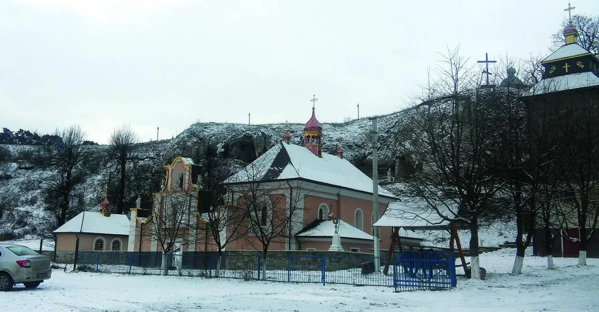 Скельний монастир.