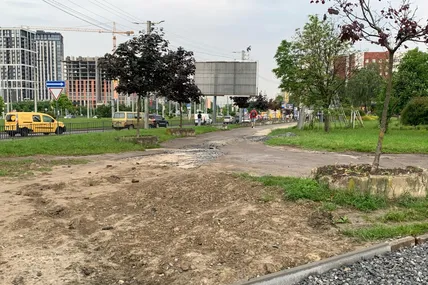 Така ситуація з гідравлічними випробуваннями у Сихівському районі Львова. Фото авторки