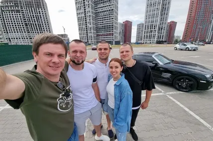 Тревел-журналіст Дмитро Комаров продав машину і віддав мільйон гривень на ЗСУ