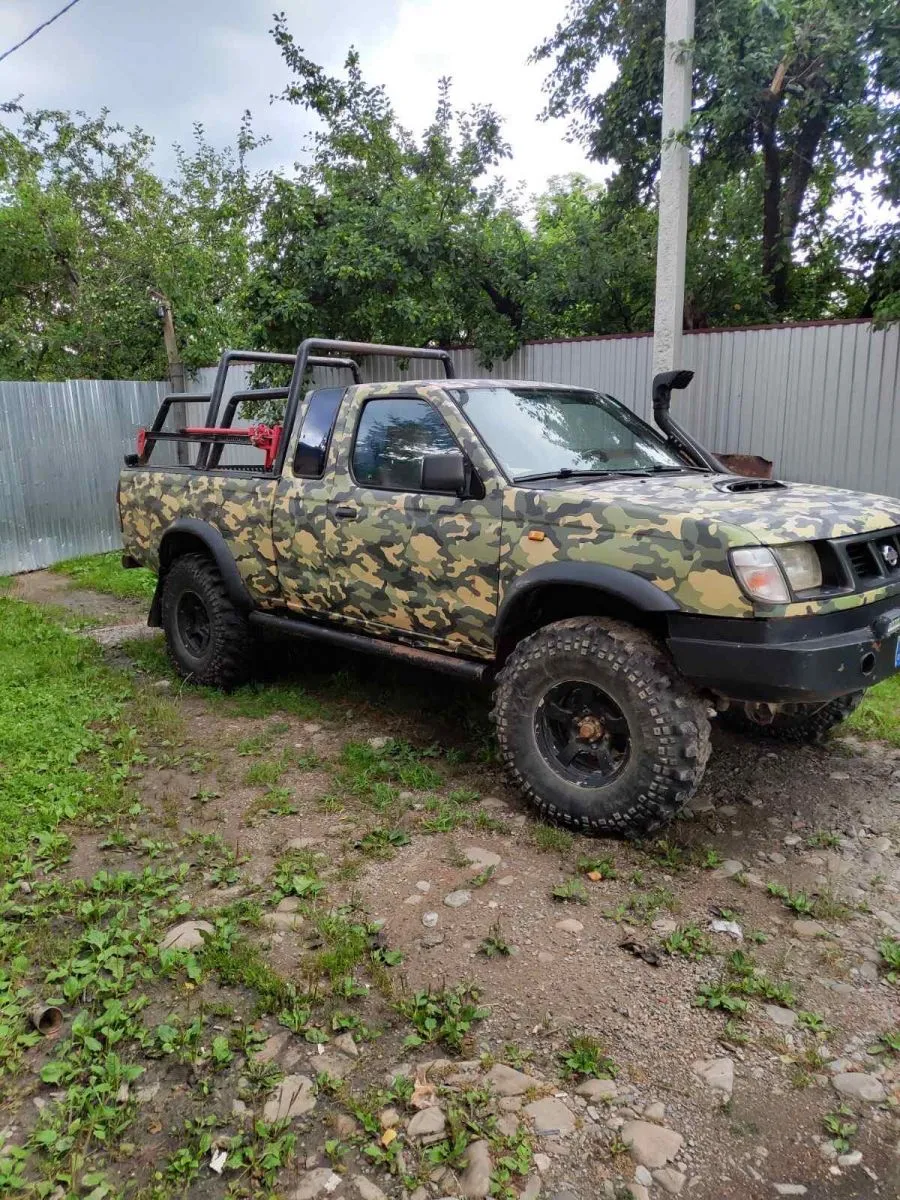 Джип Василя Поповича "воює" на фронті досі.