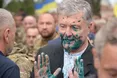 Нападник на Порошенка опинився в реанімації