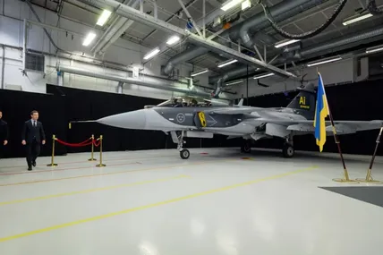 Ми розраховуємо на 150 літаків Gripen, і перші мають з'явитися наступного року — Зеленський. Фото: Офіс президента