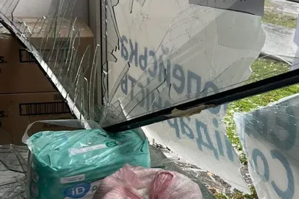 Зруйнований волонтерський хаб у Дніпрі
