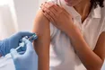 Почалась вакцинація робочих колективів: як записатися та чим щеплюють