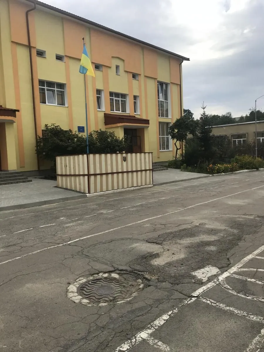 Так виглядав плац ліцею рік тому
