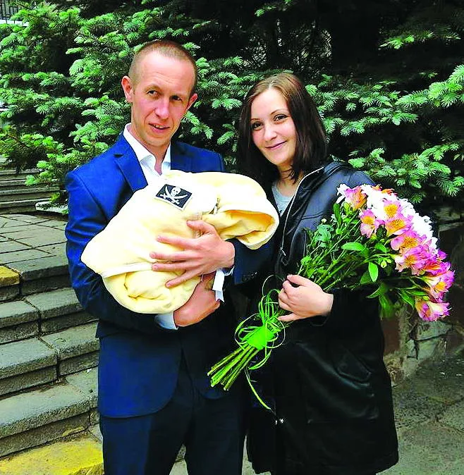 Оля каже, Володя був таким чоловіком, якого вона собі уявляла, – розумним, чуйним, уважним.
