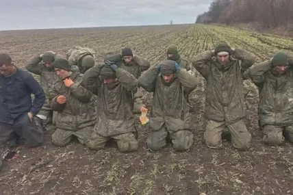 Полонені російські солдати. Фото із мережі
