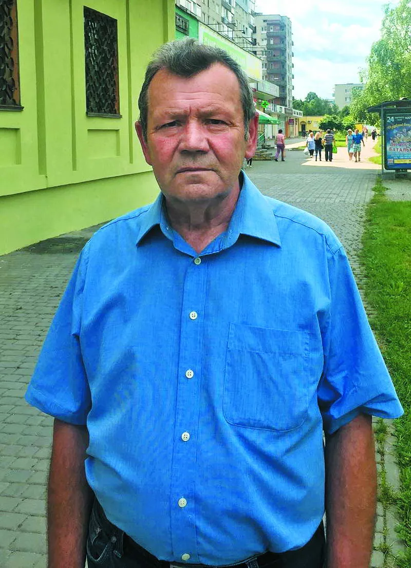 Демонтаж першого в Україні пам’ятника Леніну відбувався під керівництвом колишнього міського голови Червонограда Степана Слуки.