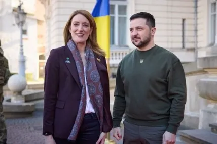 Роберта Мецола та Володимир Зеленський у Львові. Фото із мережі
