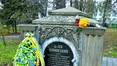 Де цвинтар був, тепер меморіальний сквер