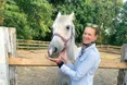 «Від нестачі їжі коні гризли стайню»