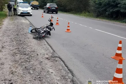 Внаслідок ДТП у Шептицькому травмовані дві людини. Фото: Поліція Львівської області
