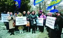 «Ви маєте захищати народ, а не бити дітей та жінок по головах!»