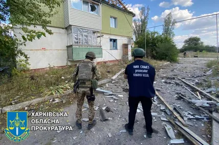 Наслідки ворожого обстрілу. Фото: Харківська обласна прокуратура