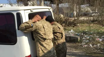 Військовими прокурорами викрито військовослужбовців, які збували викрадені паливно-мастильні матеріали