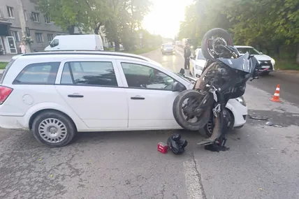 У Бродах внаслідок зіткнення з автомобілем травмовані водій та пасажир мотоцикла 