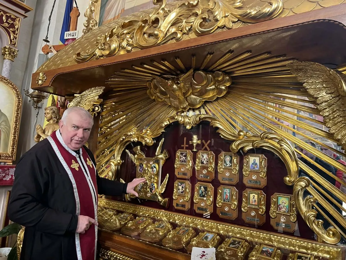 Отець Роман