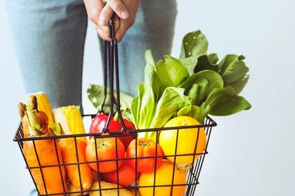 Супермаркети у Львові продаватимуть продукти першої необхідності біля входу у магазин, якщо буде надзвичайна ситуація. Фото із мережі