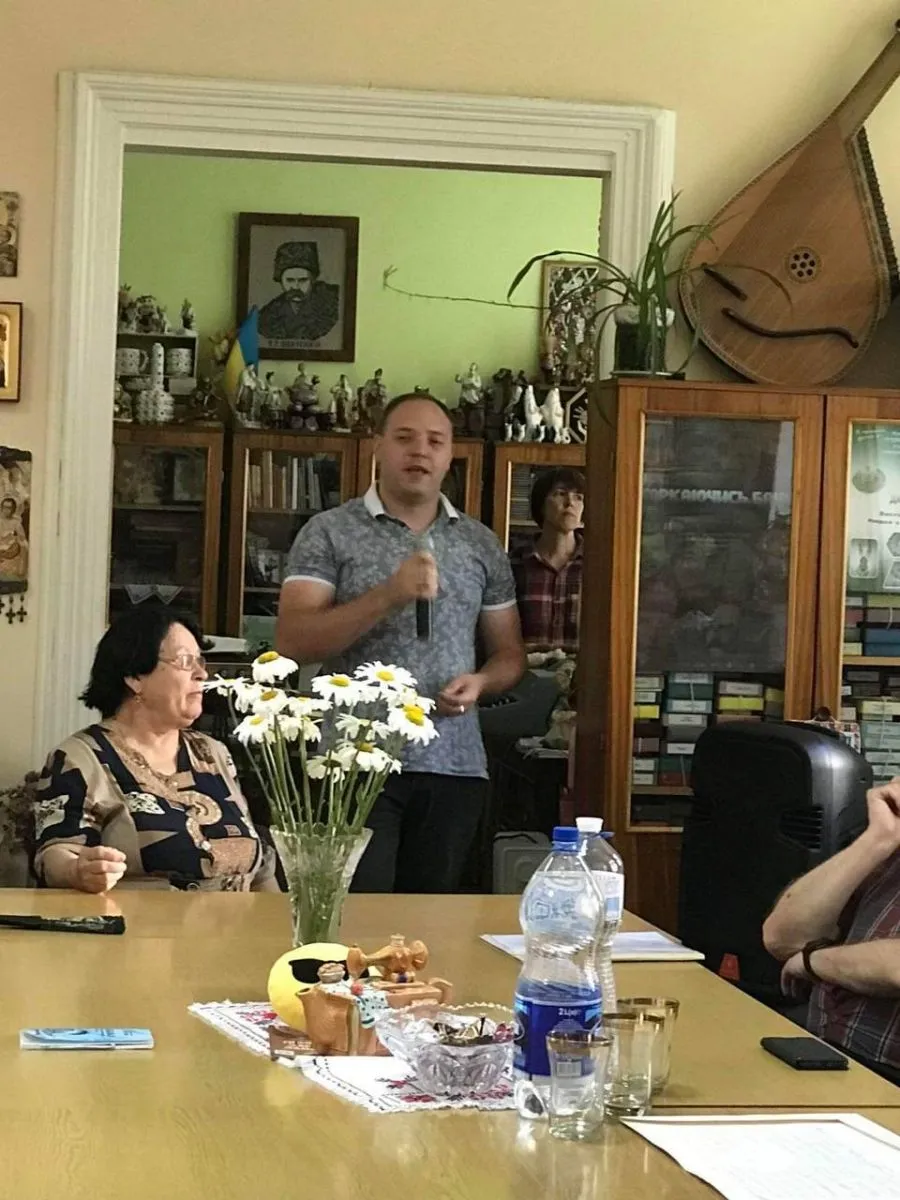 Свою пісню про Україну заспівав Роман Строгуш.