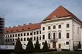 Нова ера Угорщини: Петер Мадяр виселяє уряд із розкішної резиденції Орбана