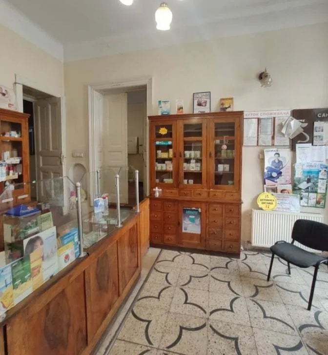 В аптеці були добре збережені давні меблі, автентичні плитка. Фото Твоє місто.