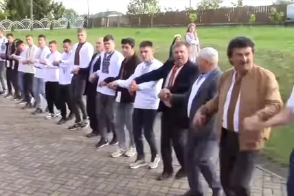 Скріншот з відео