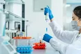 ШІ вперше допоміг створити універсальну вакцину: розробку вже тестують на людях