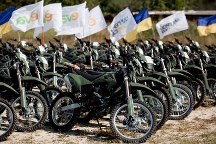 119 мотоциклів для ЗСУ: до Дня Незалежності здійснили найбільшу передачу мототехніки військовим