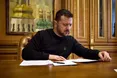 Зеленський підписав закон про перепоховання військових: держава покриватиме витрати