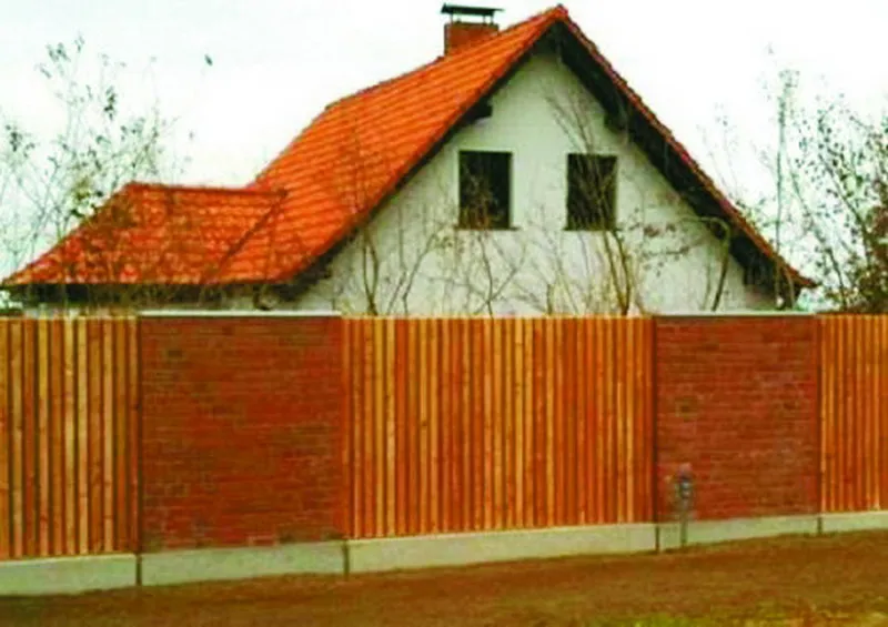 ...А так — дача німецького канцлера Меркель...
