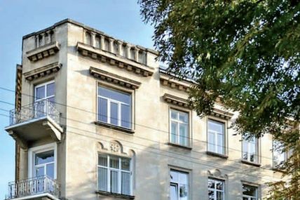 Вісімдесят років тут був шкірвендиспансер. Тепер буде готель?