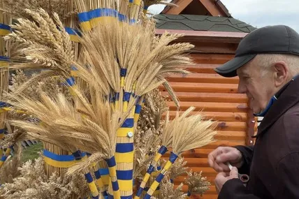 Фото: 4-метровий колосковий сніп. Суспільне Львів/Наталка Новацька