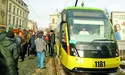 Як Андрій Садовий  квиточки у трамваї роздавав 