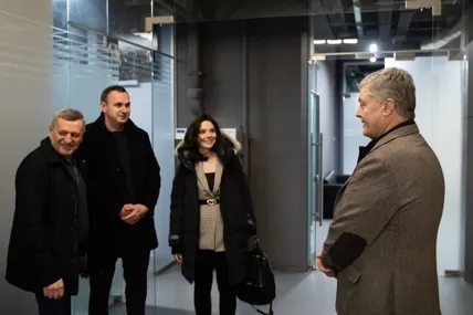 Порошенко зустрівся з Сенцовим: говорили про єдність країни перед російською загрозою